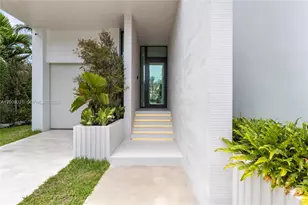 4504 Sheridan Ave, Miami Beach, FL 33140 - Photo 3