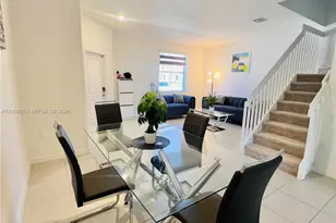 2562 SE 29th St, Homestead, FL 33035 - Photo 3