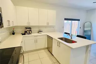 2562 SE 29th St, Homestead, FL 33035 - Photo 15
