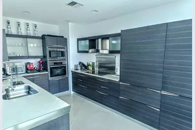 200 Biscayne Boulevard Way #5001, Miami, FL 33131 - Photo 11