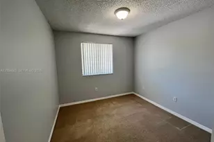 2210 SE 25th Ave, Homestead, FL 33035 - Photo 9