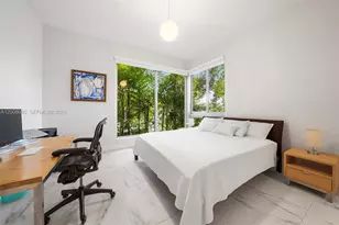 545 SW 11th St, Miami, FL 33129 - Photo 25