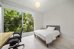 545 SW 11th St, Miami, FL 33129 - Photo 27