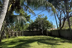 2323 Cleveland St, Hollywood, FL 33020 - Photo 3