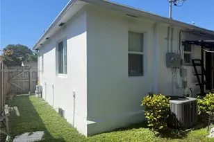 2323 Cleveland St, Hollywood, FL 33020 - Photo 19