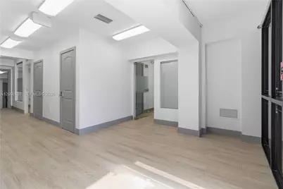 470 NW 22nd Ave, Miami, FL 33125 - Photo 5
