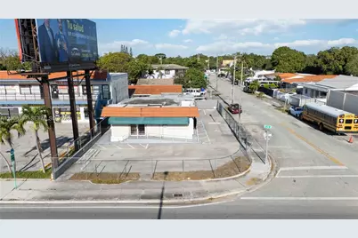 470 NW 22nd Ave, Miami, FL 33125 - Photo 15