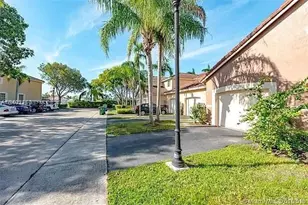 3854 San Simeon Cir, Weston, FL 33331 - Photo 15
