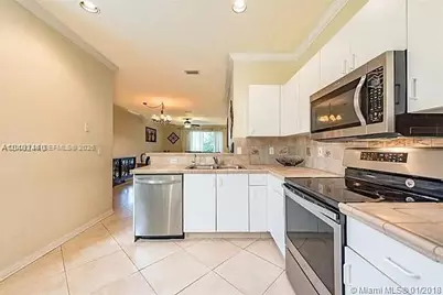 3854 San Simeon Cir #0, Weston, FL 33331 - Photo 7