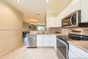 3854 San Simeon Cir, Weston, FL 33331 - Photo 7