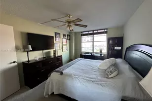 301 174th St, Sunny Isles Beach, FL 33160 - Photo 17