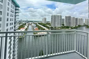 301 174th St, Sunny Isles Beach, FL 33160 - Photo 19