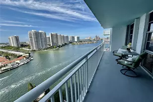 301 174th St, Sunny Isles Beach, FL 33160 - Photo 33