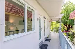 740 Meridian Ave, Miami Beach, FL 33139 - Photo 9