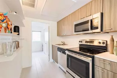 740 Meridian Ave #14, Miami Beach, FL 33139 - Photo 3