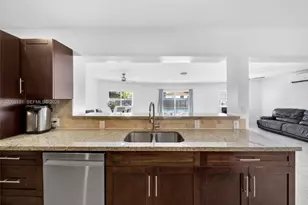 1155 NE 184th St, Miami, FL 33179 - Photo 9