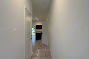 731 SW 11th St, Florida City, FL 33034 - Photo 9