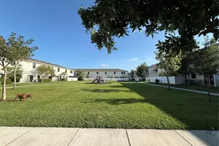 731 SW 11th St, Florida City, FL 33034 - Photo 3
