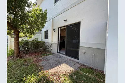 731 SW 11th St, Florida City, FL 33034 - Photo 7