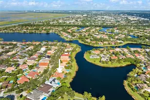 646 Heritage Dr, Weston, FL 33326 - Photo 57
