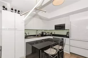 1010 Brickell Ave, Miami, FL 33131 - Photo 7