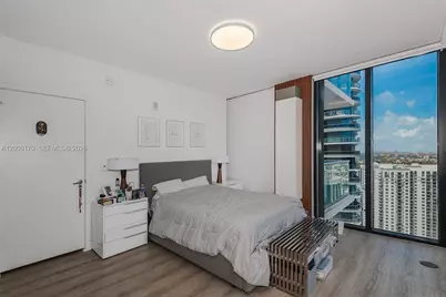 1010 Brickell Ave #4211, Miami, FL 33131 - Photo 11
