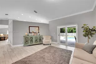 9841 SW 1st St, Plantation, FL 33324 - Photo 9
