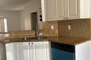 10763 NW 83rd Terrace, Doral, FL 33178 - Photo 13