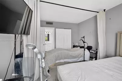 3675 N Country Club Dr #410, Aventura, FL 33180 - Photo 29