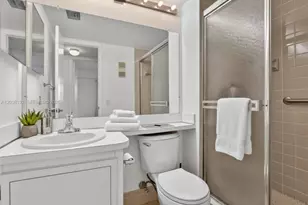 3300 W Rolling Hills Cir, Davie, FL 33328 - Photo 15