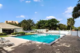 3300 W Rolling Hills Cir, Davie, FL 33328 - Photo 21