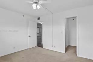 3300 W Rolling Hills Cir, Davie, FL 33328 - Photo 11