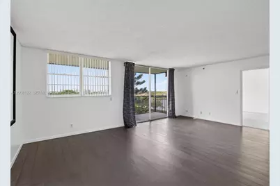 3300 W Rolling Hills Cir #606, Davie, FL 33328 - Photo 17