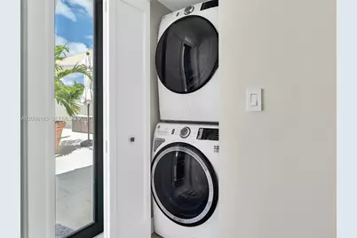 6901 Edgewater Dr #318, Coral Gables, FL 33133 - Photo 23