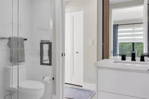 6901 Edgewater Dr, Coral Gables, FL 33133 - Photo 23