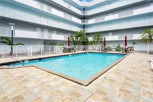 8261 NW 8th St, Miami, FL 33126 - Photo 17