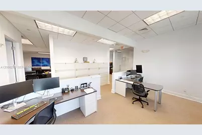 175 SW 7th St #1612, Miami, FL 33130 - Photo 3