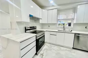 1649 NE 8th Ave, Fort Lauderdale, FL 33305 - Photo 7