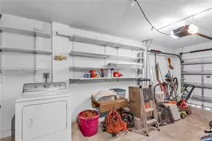 1013 NW 132nd Ave W, Miami, FL 33182 - Photo 25