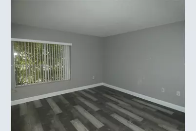 2420 NW 33rd St #1004, Oakland Park, FL 33309 - Photo 9