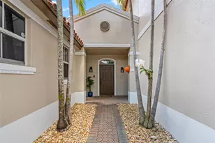 14435 NW 83rd Pl, Miami Lakes, FL 33016 - Photo 5