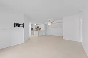 903 NE 199th St, Miami, FL 33179 - Photo 21