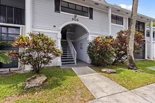 903 NE 199th St, Miami, FL 33179 - Photo 3
