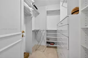 3000 Island Blvd, Aventura, FL 33160 - Photo 25