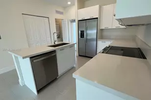 8167 NW 41st St, Doral, FL 33166 - Photo 5