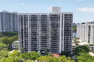 3640 Yacht Club Dr, Aventura, FL 33180 - Photo 45