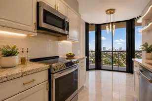 3640 Yacht Club Dr, Aventura, FL 33180 - Photo 11