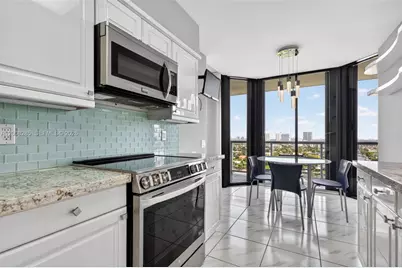 3640 Yacht Club Dr #1602, Aventura, FL 33180 - Photo 3
