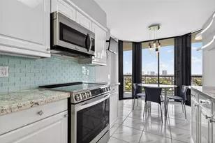 3640 Yacht Club Dr, Aventura, FL 33180 - Photo 3