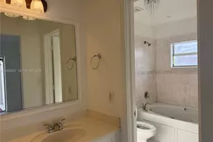 7751 NW 194th St, Hialeah, FL 33015 - Photo 9